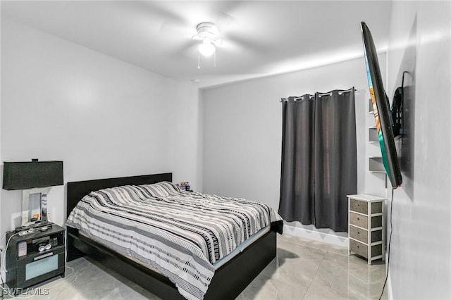 bedroom with ceiling fan