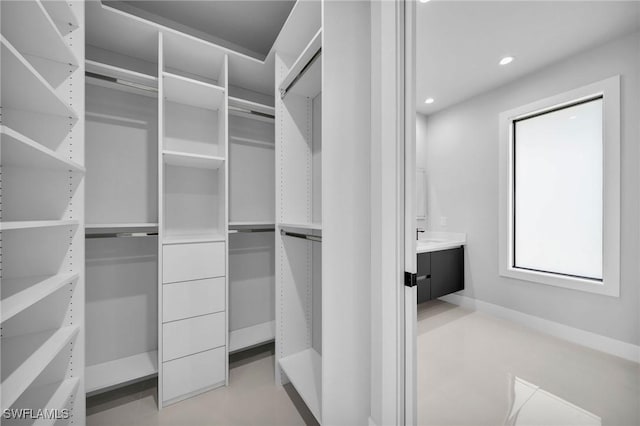 view of spacious closet