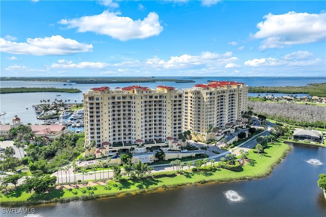 bird's eye view featuring a water view