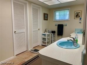 bathroom featuring sink