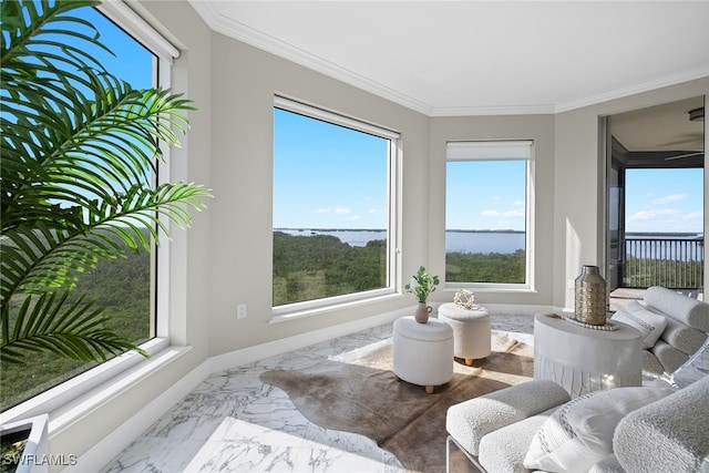 sitting room with crown molding