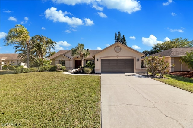 view of front facade featuring a garage and a front yard