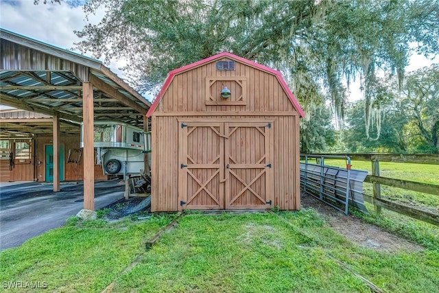 view of outbuilding