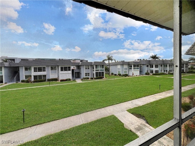 exterior space featuring a front yard