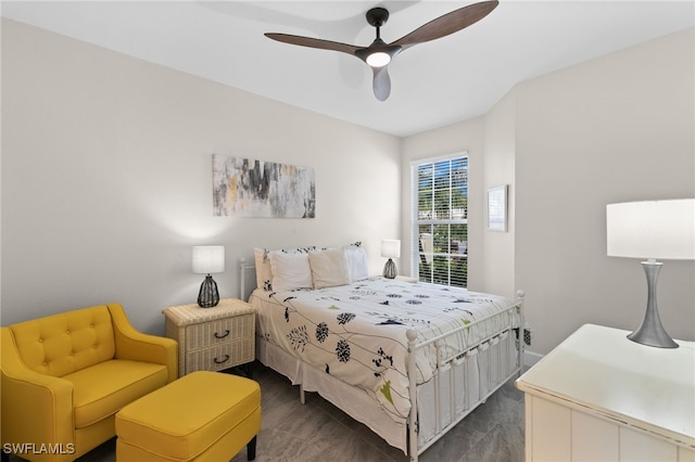 bedroom with ceiling fan