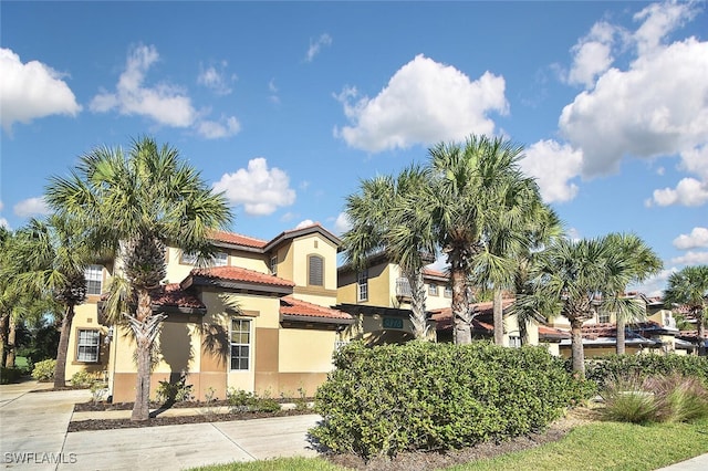 view of front of home