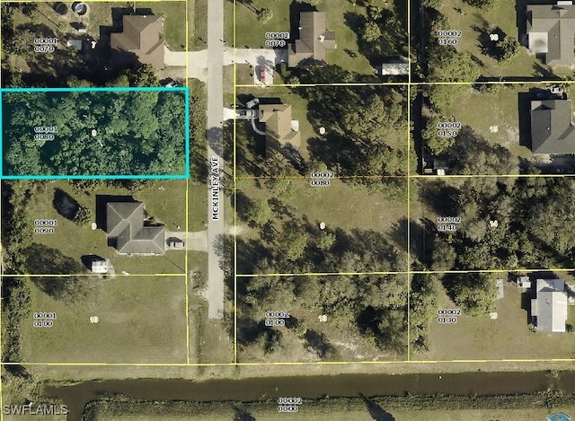 Listing photo 3 for 15 Mckinley Ave, Lehigh Acres FL 33936