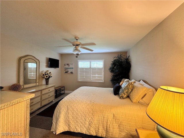 bedroom featuring ceiling fan