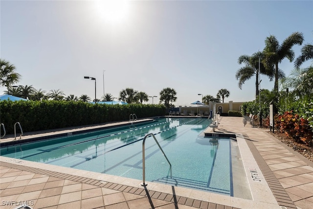 view of swimming pool