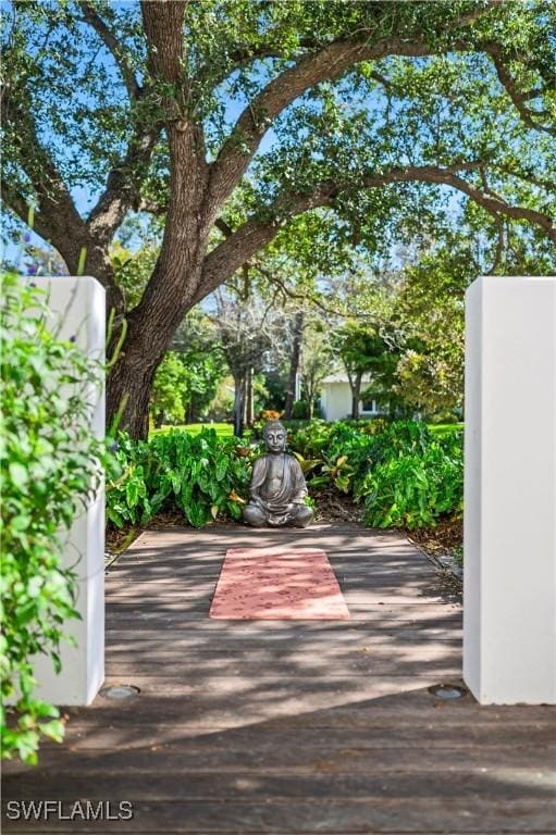 581 Myrtle Rd, Naples, FL 34108 - view of patio / terrace