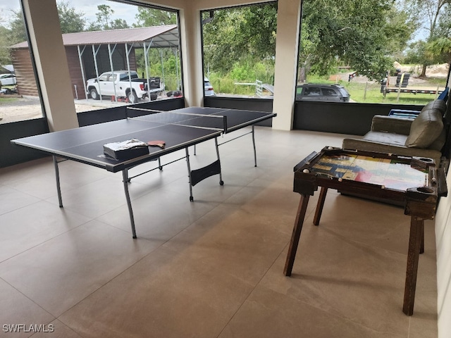 recreation room with a healthy amount of sunlight