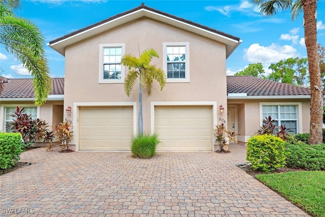 view of front facade with a garage