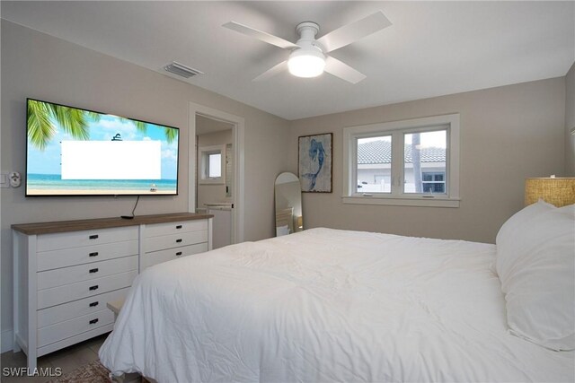 bedroom with ceiling fan