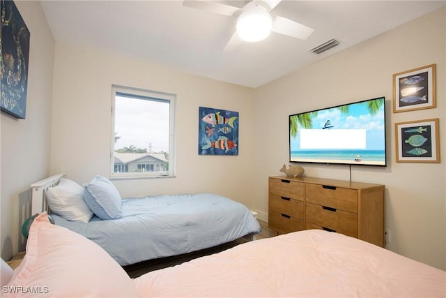 bedroom featuring ceiling fan