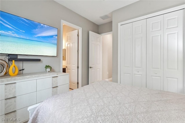 bedroom featuring a closet