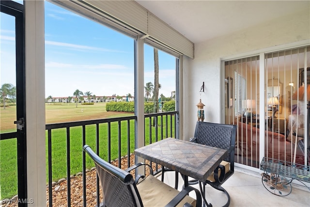 view of sunroom / solarium