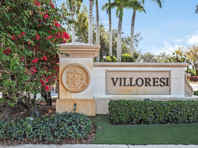 view of community / neighborhood sign