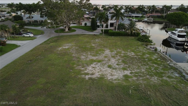 Listing photo 3 for 5636 Delido Ct, Cape Coral FL 33904