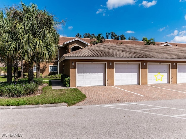 view of front of house featuring a garage