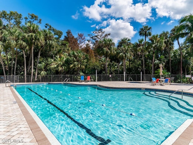 view of swimming pool