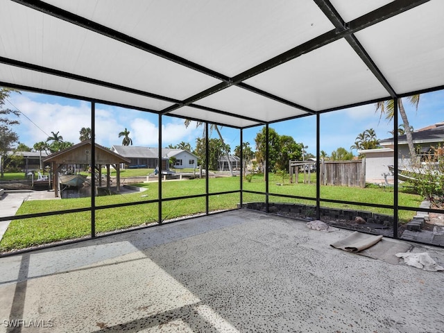 view of unfurnished sunroom