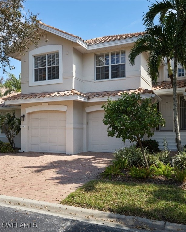 view of front of home featuring a garage