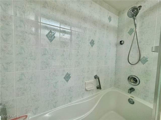 11220 Caravel Cir Unit 305, Fort Myers, FL 33908 - bathroom featuring shower / bath combination