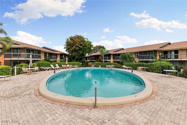 14 Manor Ter Unit 9-106, Marco Island, FL 34145 - view of community pool