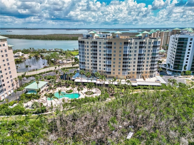 bird's eye view with a water view