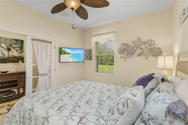 bedroom featuring ceiling fan