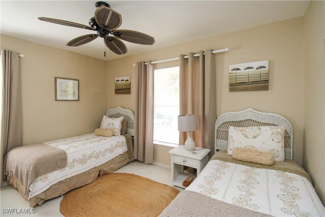 bedroom with ceiling fan