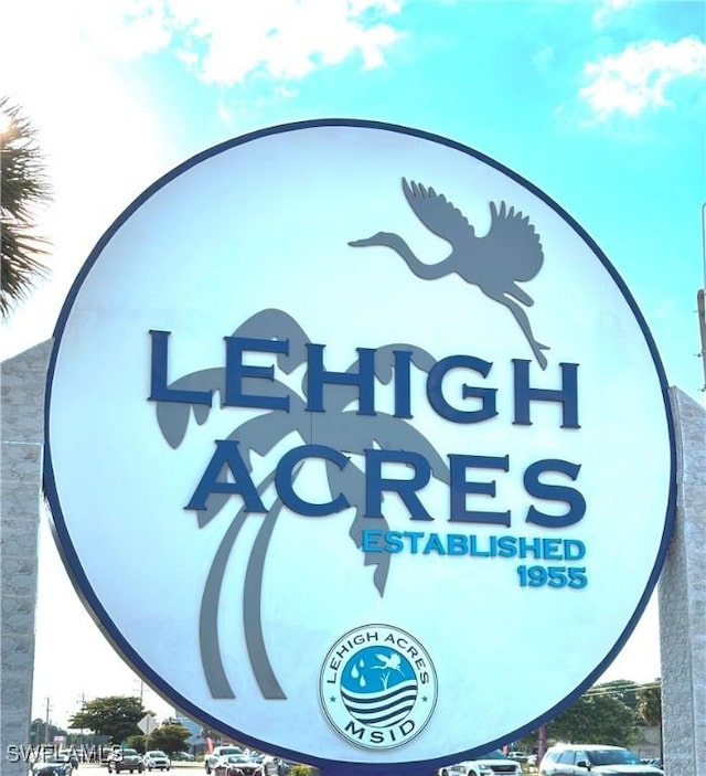 1011 8th Ave, Lehigh Acres, FL 33972