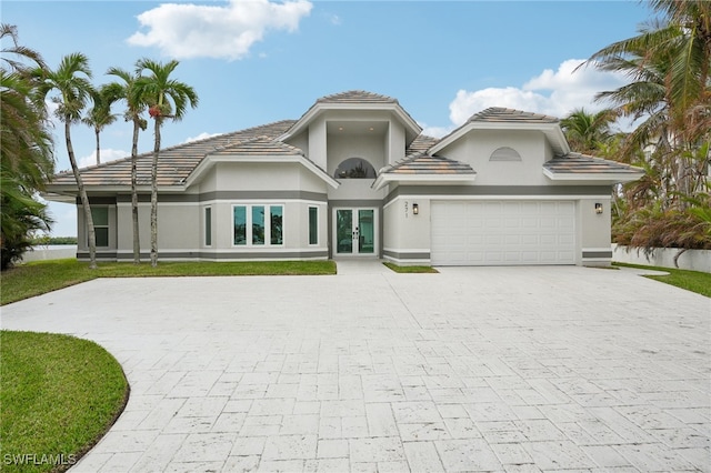 view of front facade with a garage