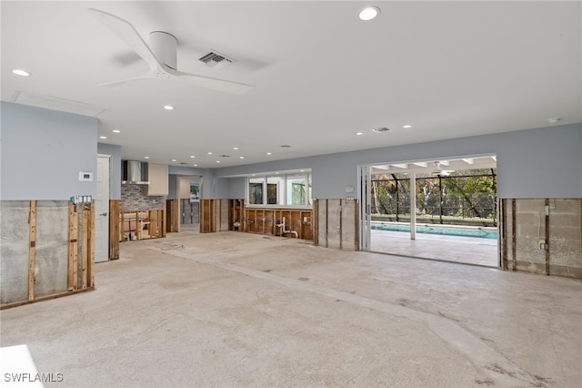 spare room with ceiling fan