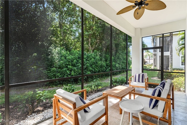 sunroom / solarium with ceiling fan