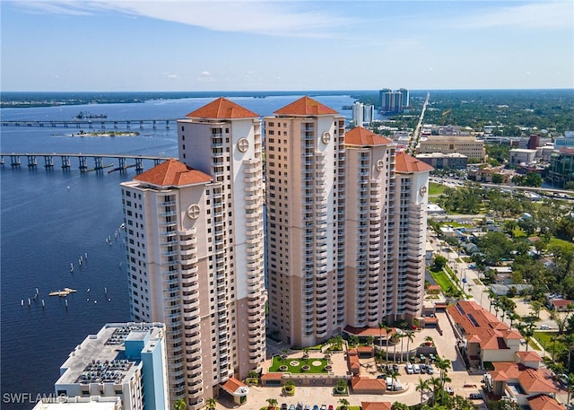 bird's eye view featuring a water view