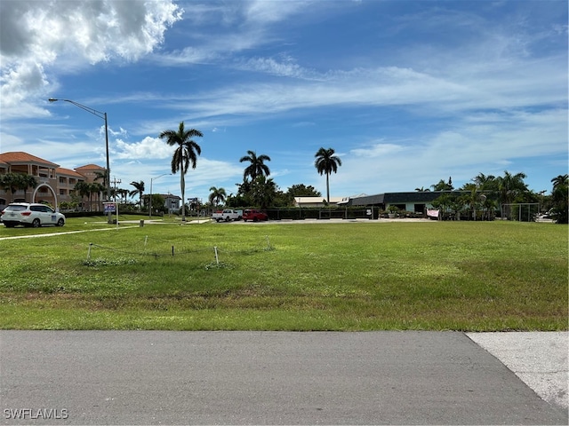 Listing photo 3 for 10 Covewood Ct, Marco Island FL 34145