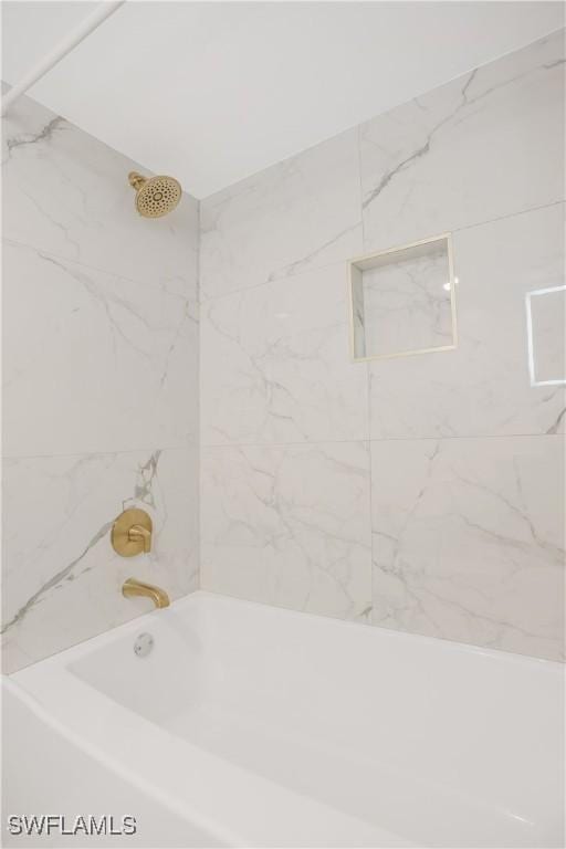 1039 Cardinal St, Naples, FL 34104 - full bath with bathing tub / shower combination