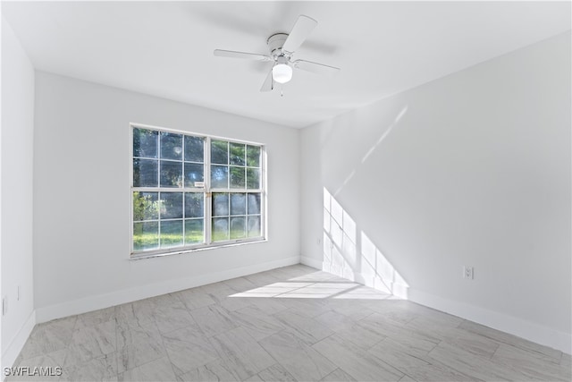 empty room with ceiling fan