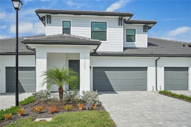 view of front of house featuring a garage