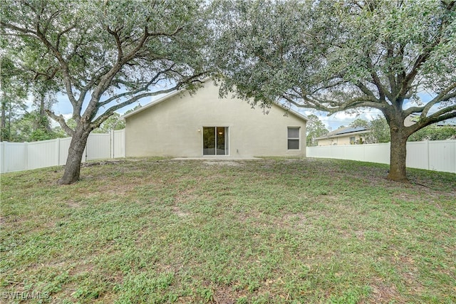 exterior space featuring a lawn