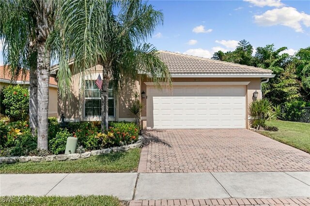 view of front facade with a garage