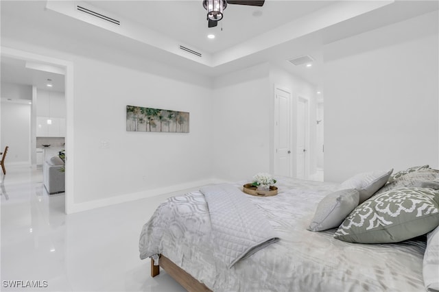 bedroom with ceiling fan