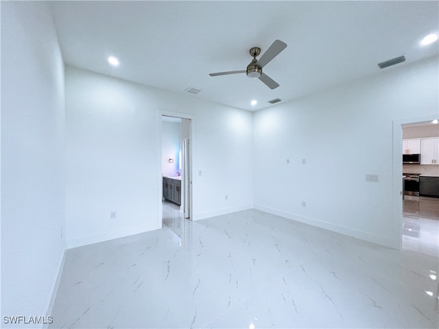 empty room featuring ceiling fan