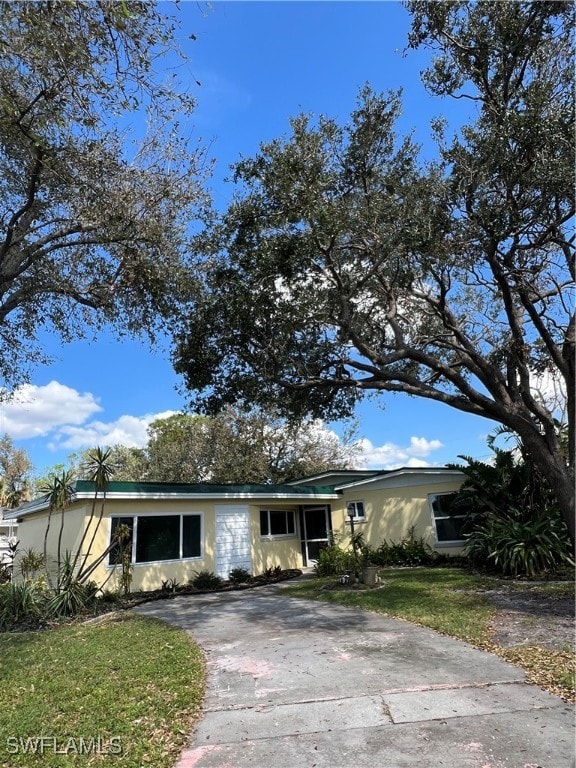 view of front of house