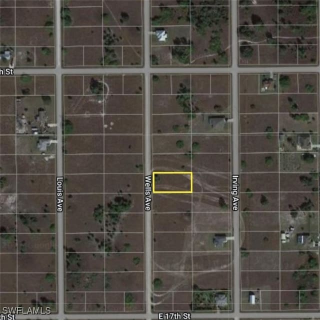 Listing photo 2 for 1712 Wells Ave, Lehigh Acres FL 33972