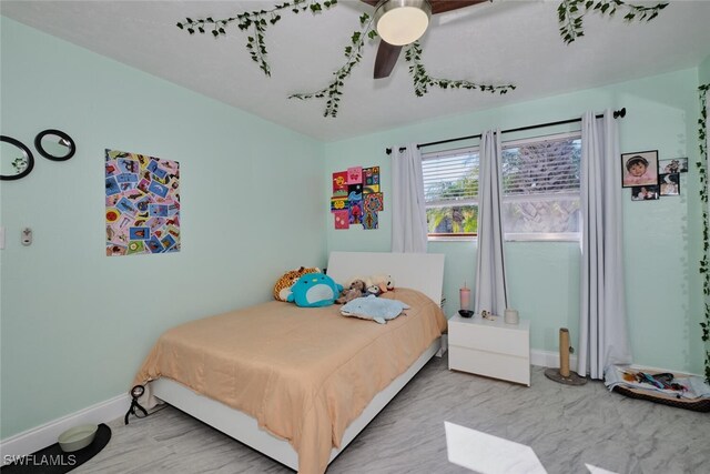 bedroom with ceiling fan