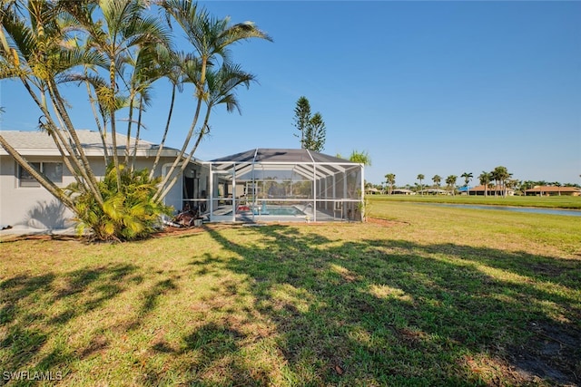 view of yard featuring a lanai