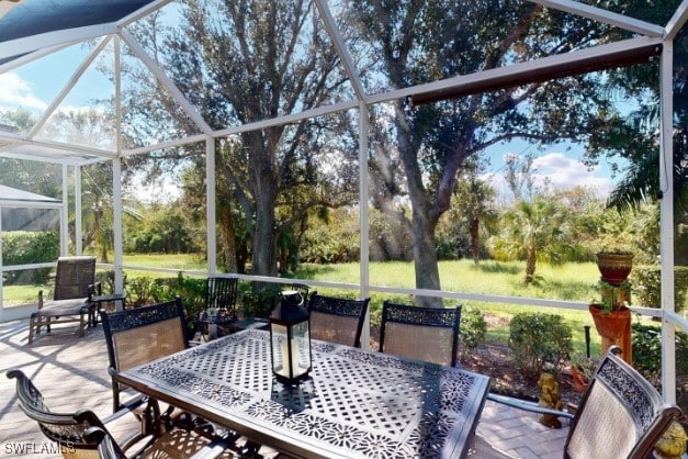 sunroom / solarium with a healthy amount of sunlight