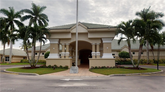 view of front of home